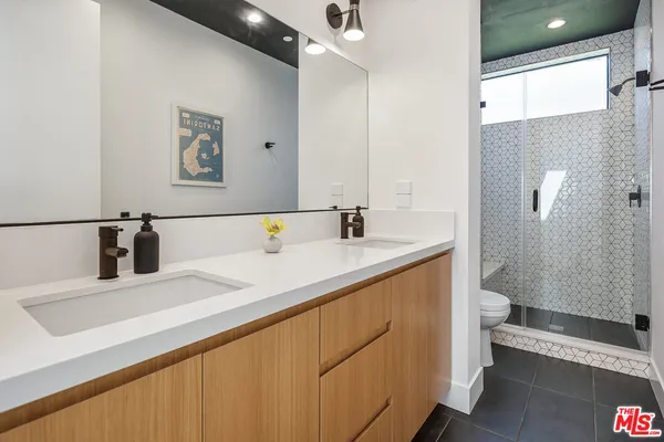 $21,000 | 1037 Palms Boulevard, Venice, CA 90291