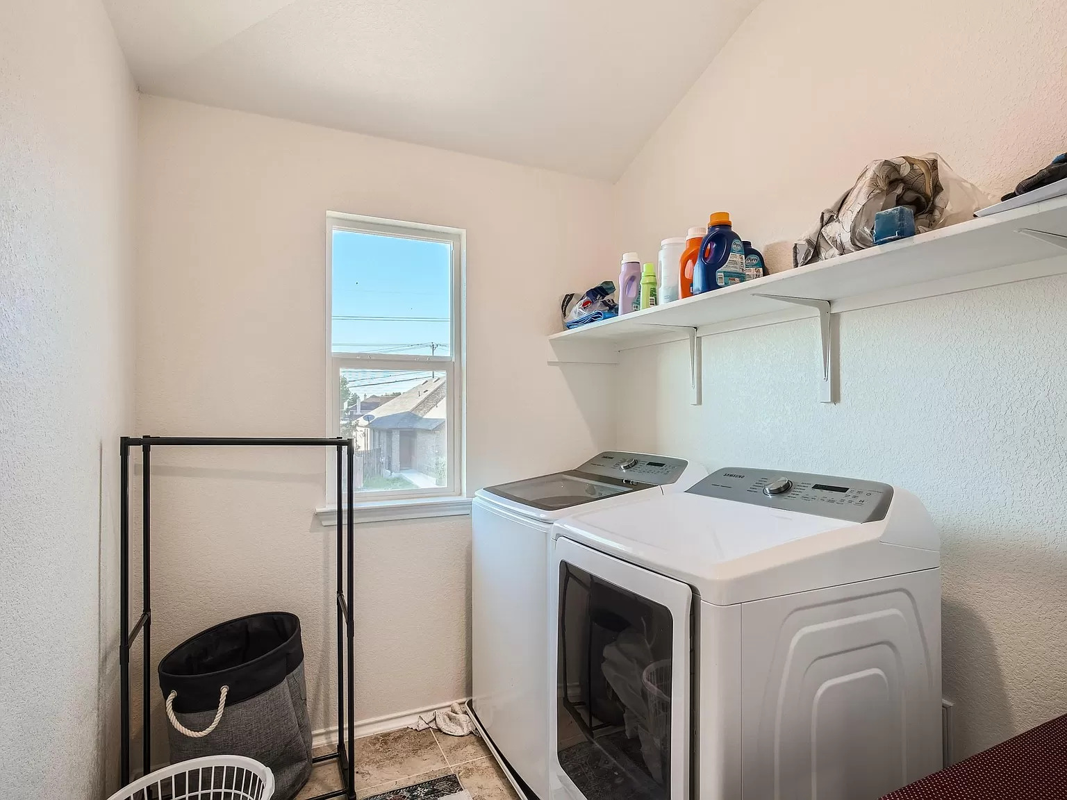 2471 Sunrise Road, Unit 64 Round Rock, TX 78664 - Photo 22 of 30 a utility room with dryer and washer