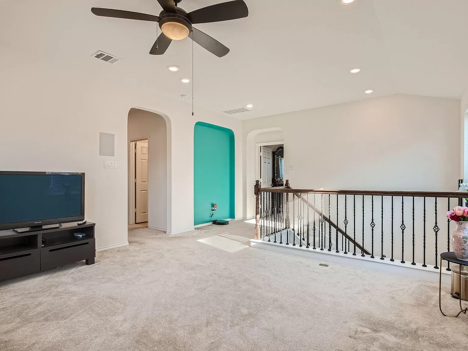 2471 Sunrise Road, Unit 64 Round Rock, TX 78664 - Photo 23 of 30 a view of a livingroom with furniture and a ceiling fan