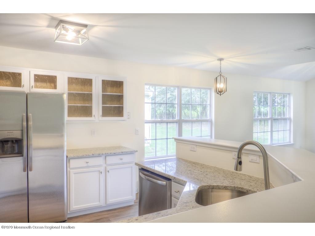 41 Clear Lake Road Whiting, NJ 08759 - Photo 9 of 22 09-Photo 9