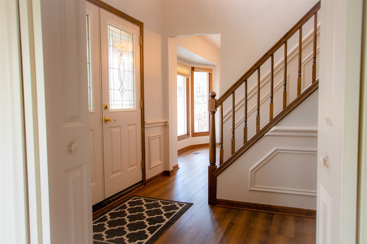 655 East Birch Tree Rochester, MI 48306 - Photo 3 of 60 Entry