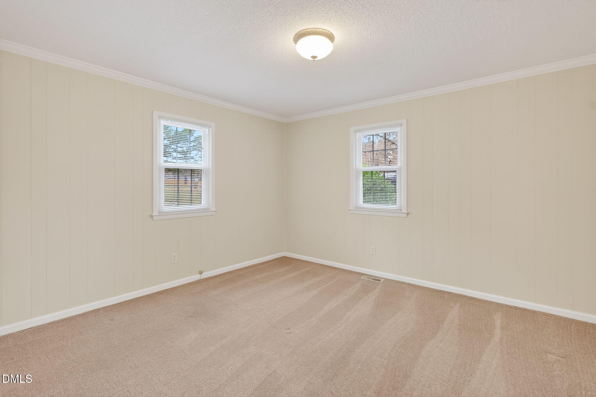 6313 Brack Penny Road Raleigh, NC 27603 - Photo 21 of 41 an empty room with a window
