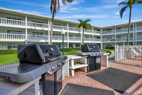 $150,000 | 5201 Northeast 24th Terrace, Unit A203, Fort Lauderdale, FL 33308