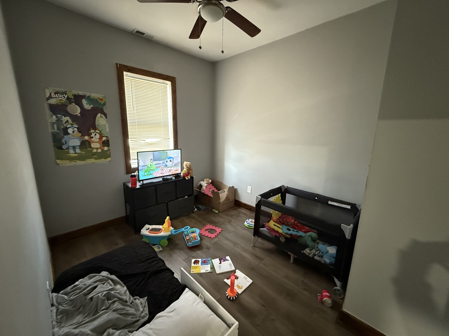 6049 South Morgan Street Chicago, IL 60621 - Photo 7 of 10