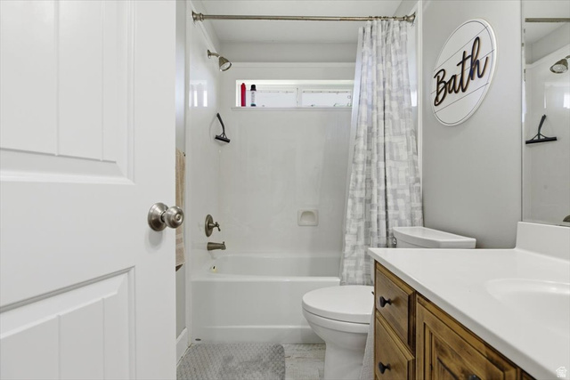 772 East 600 South Preston, ID 83263 - Photo 15 of 35 Bathroom featuring a white bathtub and shower combination with a single shower head