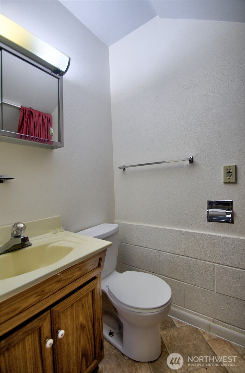 9444 Lundeen Road Southwest Rochester, WA 98579 - Photo 23 of 39