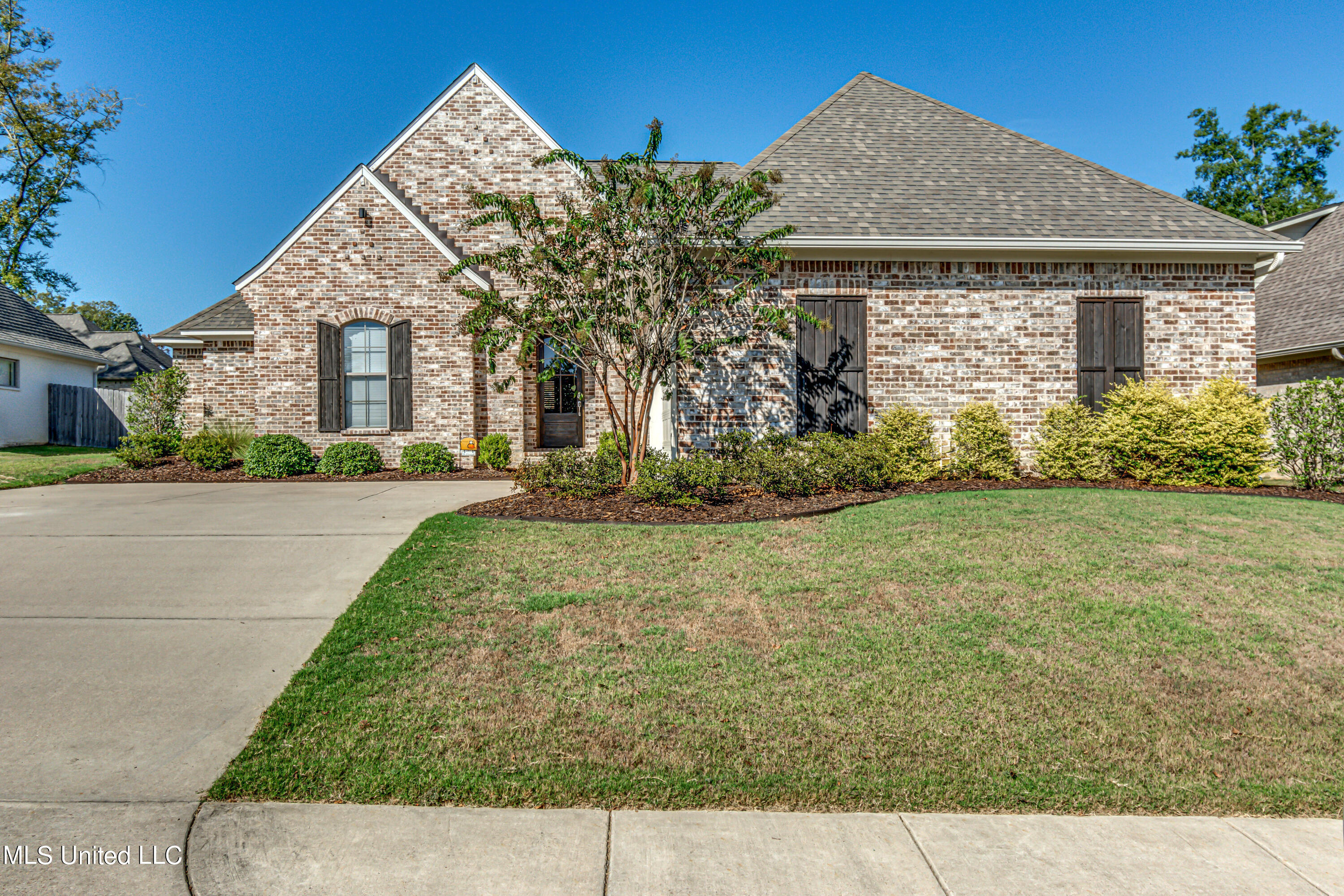 137 Federal Cove Madison, MS 39110 - Photo 1 of 43 Front