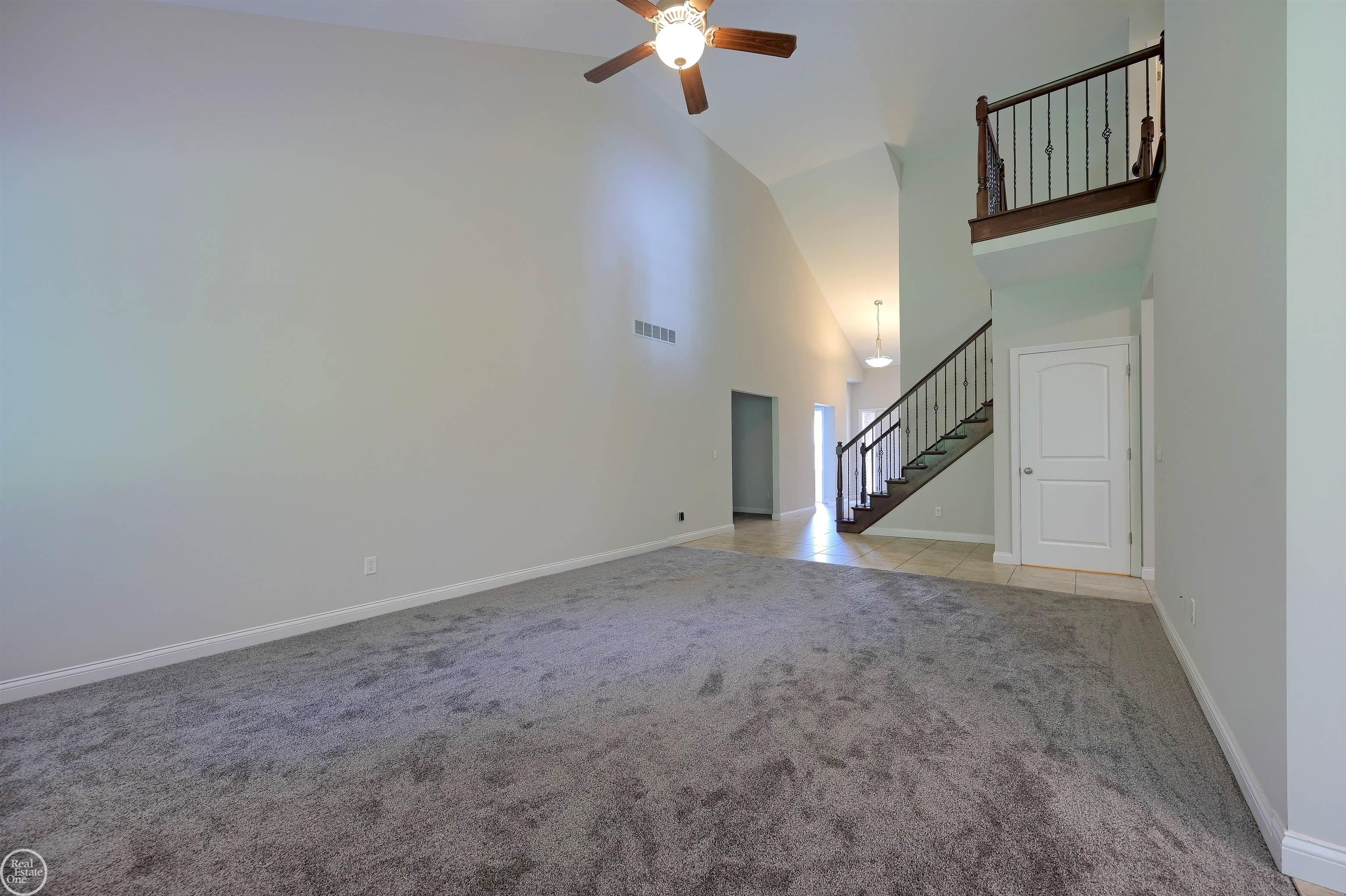 8199 22 Mile Road, Unit RIGHT SIDE ) Utica, MI 48317 - Photo 12 of 59