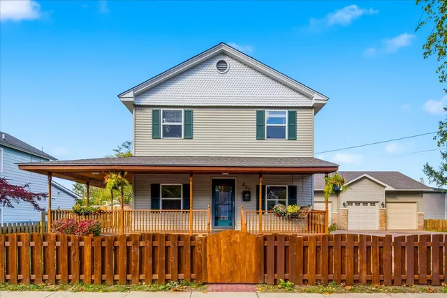 $435,000 | 317 East Dearborn Street, Plano, IL 60545