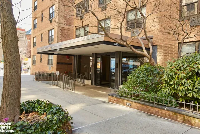 $799,000 | 340 East 80th Street, Unit 21J | Upper East Side