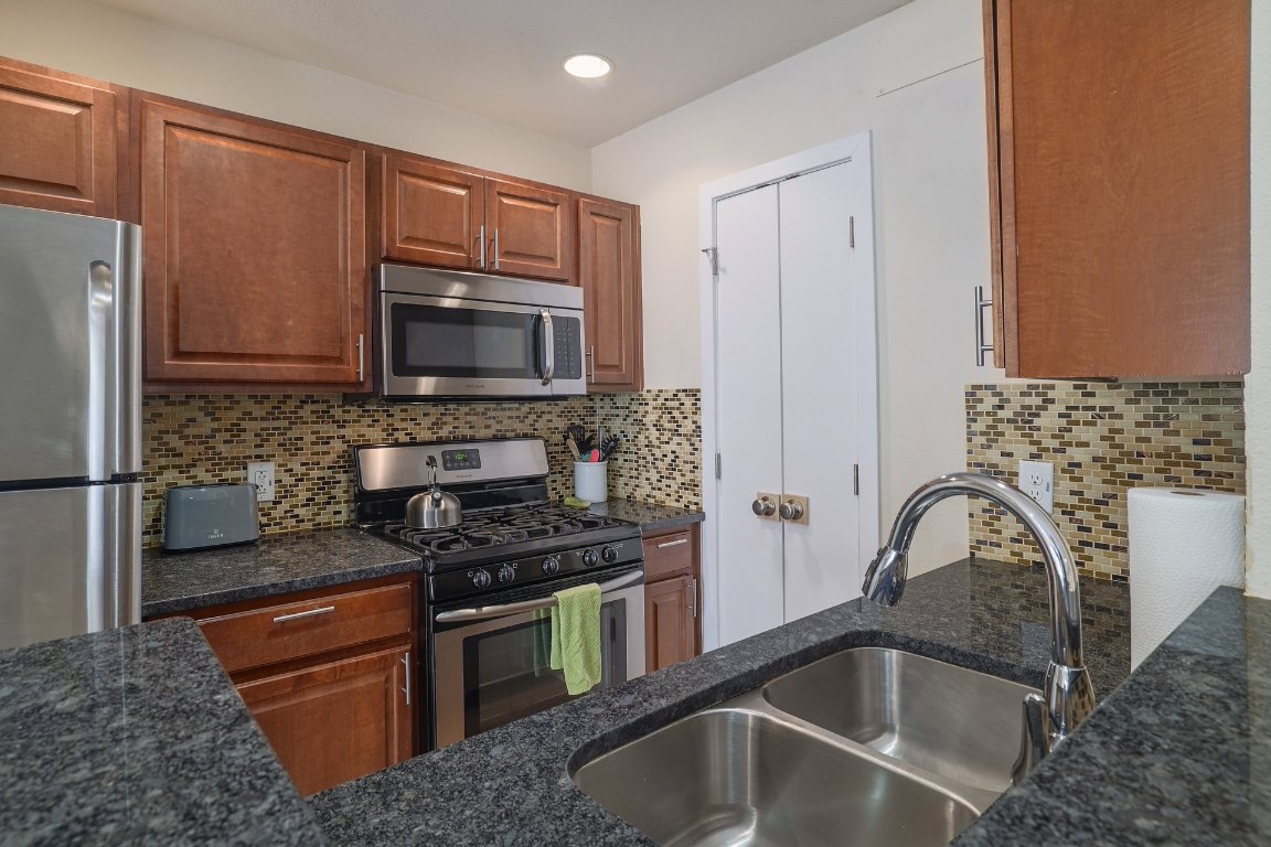 3601 Menchaca Road, Unit 212 Austin, TX 78704 - Photo 11 of 21