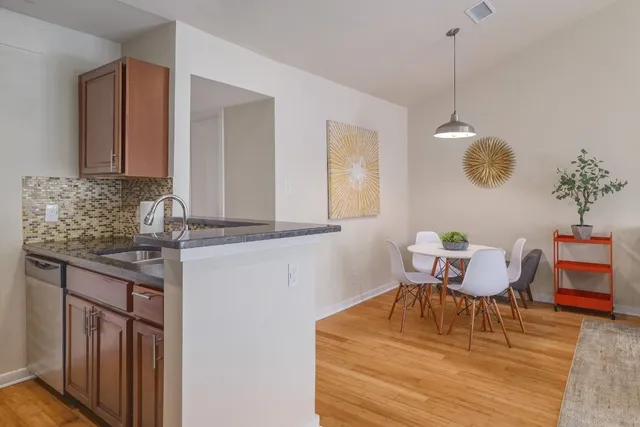 $1,795 | 3601 Menchaca Road, Unit 212, Austin, TX 78704