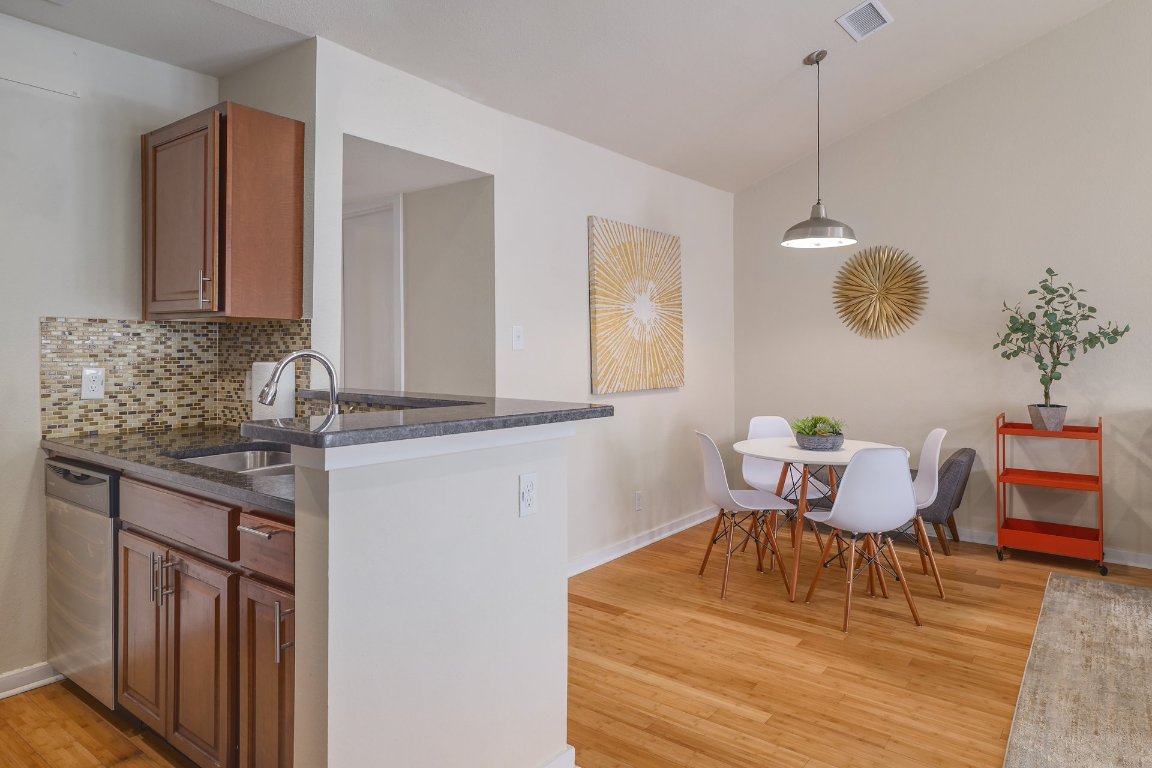 3601 Menchaca Road, Unit 212 Austin, TX 78704 - Photo 9 of 21