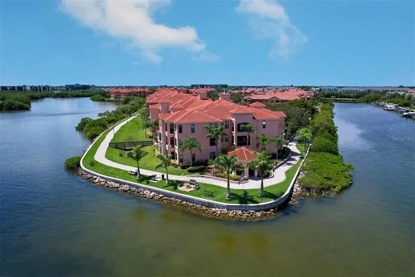 $2,500 | 2724 Via Murano, Unit 610, Clearwater, FL 33764