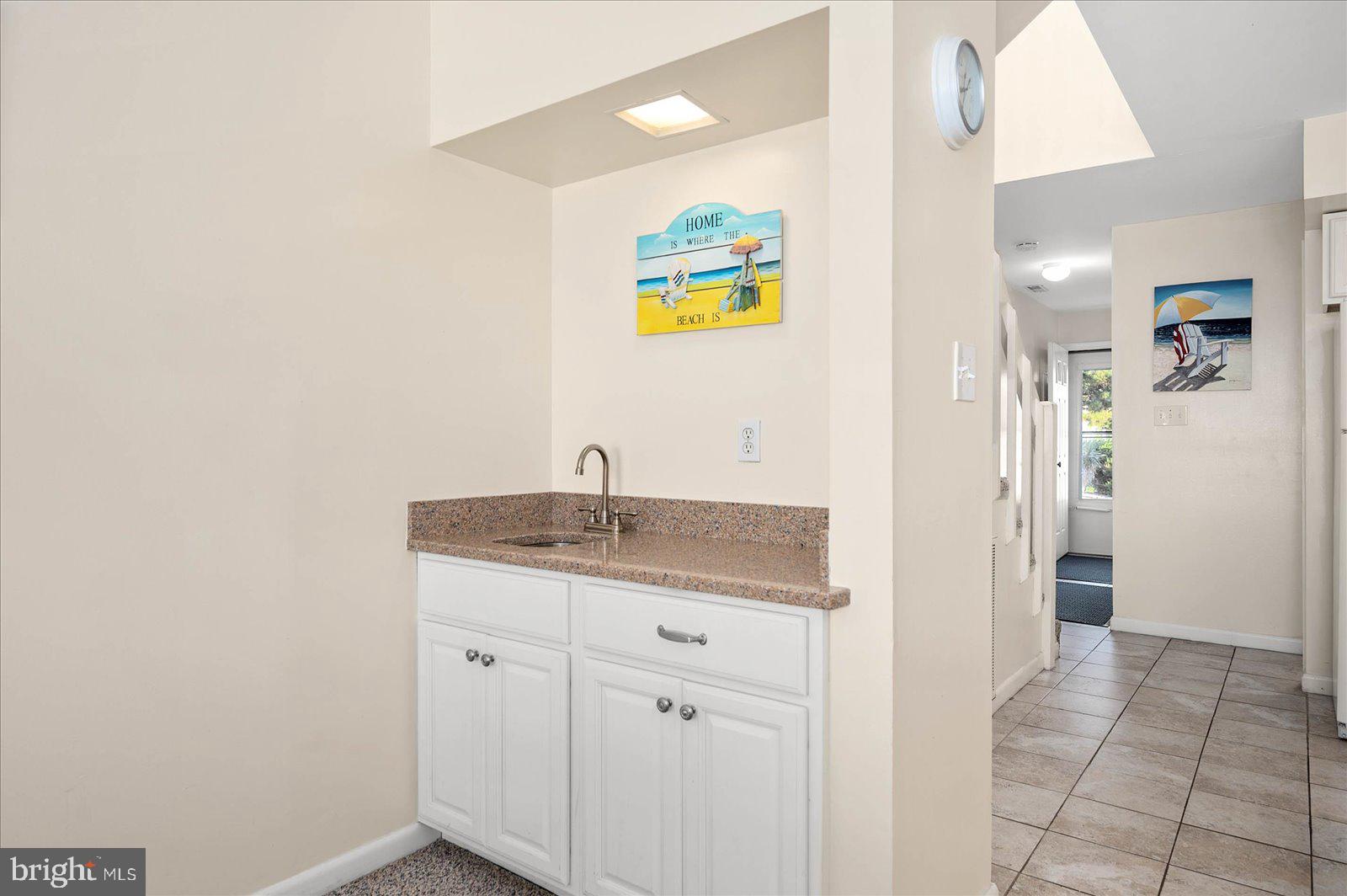 719 Rusty Anchor Road, Unit 7 Ocean City, MD 21842 - Photo 15 of 58