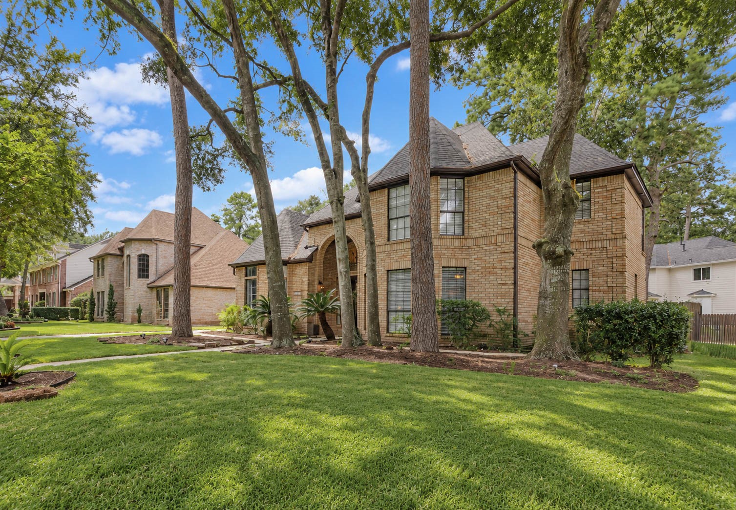 6906 Cherry Hills Road Houston, TX 77069 - Photo 4 of 47 Gallery Image 4