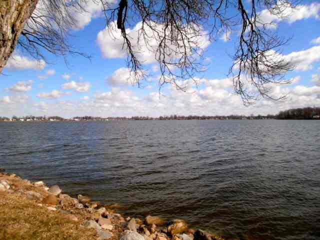 2320 Wolfs Point Drive Rochester, IN 46975 - Photo 4 of 25
