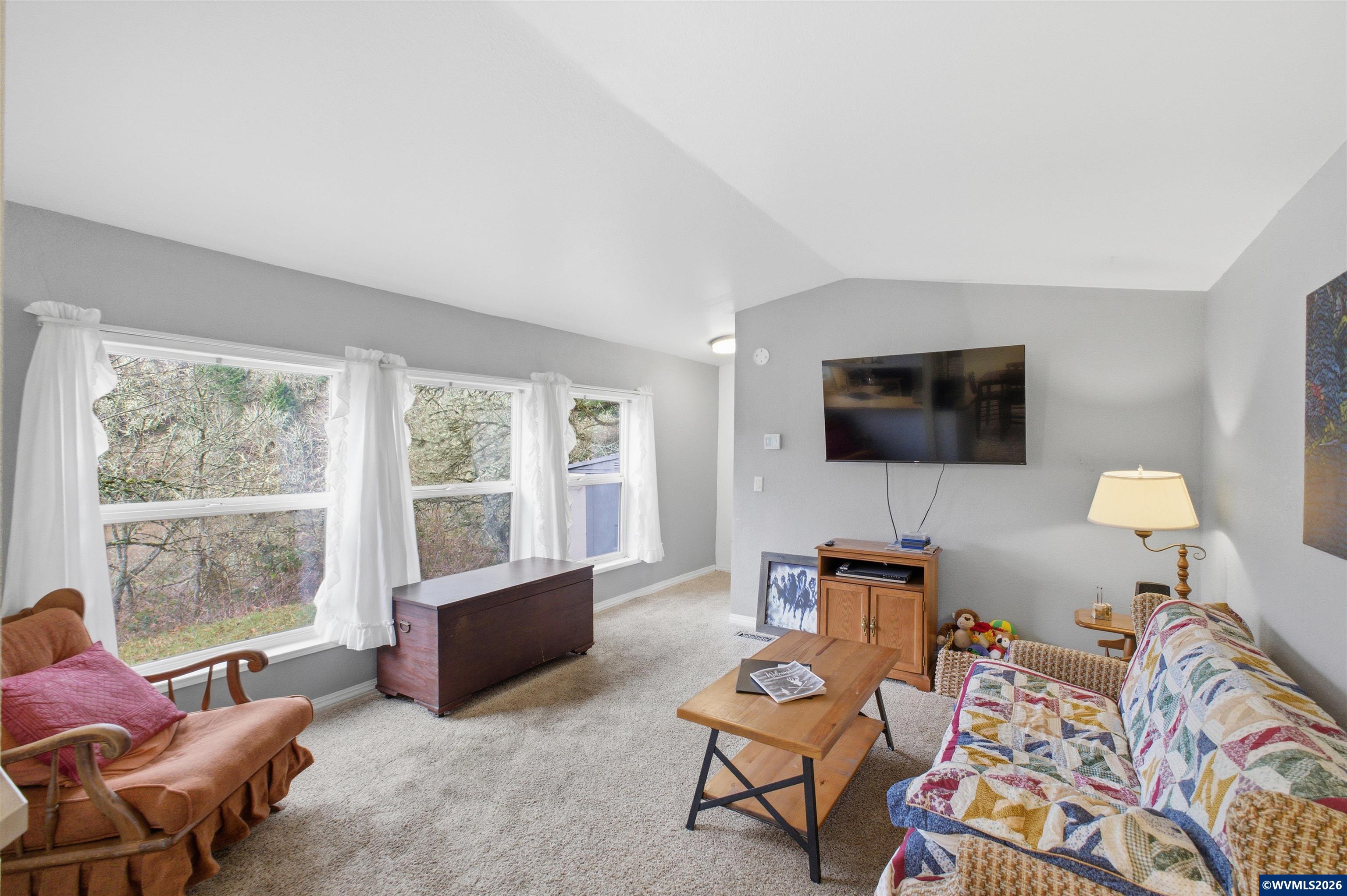 25045 Gap Road Brownsville, OR 97327 - Photo 4 of 49