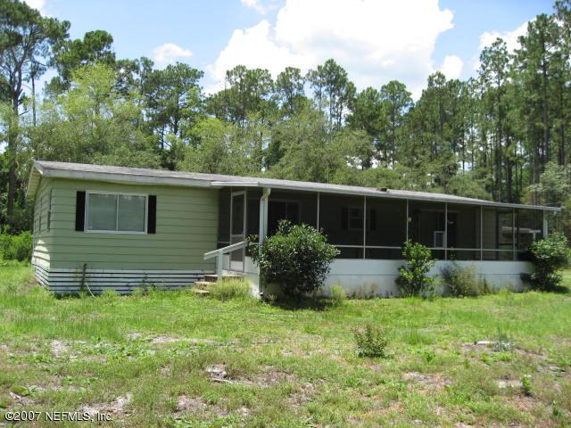 125 Juniper Road Georgetown, FL 32139 - Photo 2 of 6 Screen room