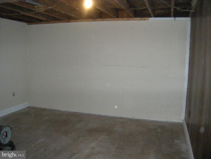 2485 Sulphur Springs Road Inwood, WV 25428 - Photo 7 of 24 Interior (General)
