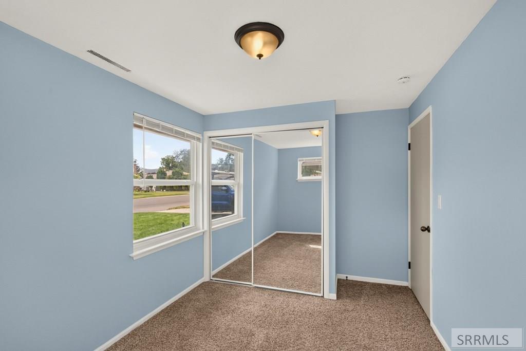 730 Balsam Street Pocatello, ID 83201 - Photo 20 of 37 Bedroom 1
