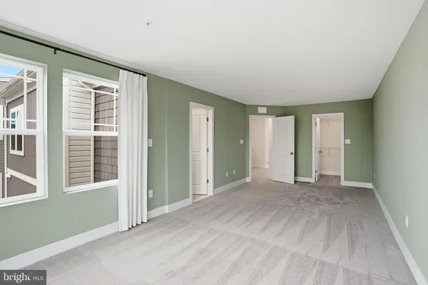 a view of empty room with window