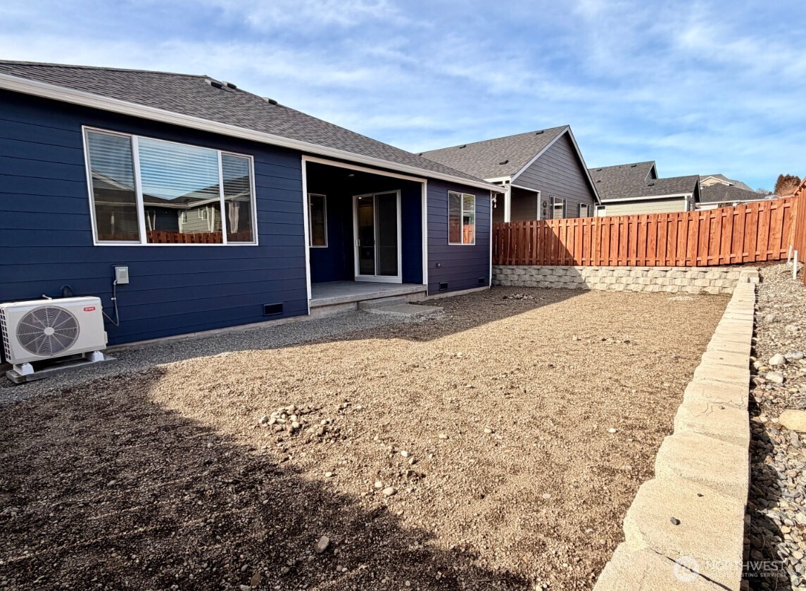 2539 Acer Loop Southeast Lacey, WA 98513 - Photo 5 of 26 Gallery Image 5
