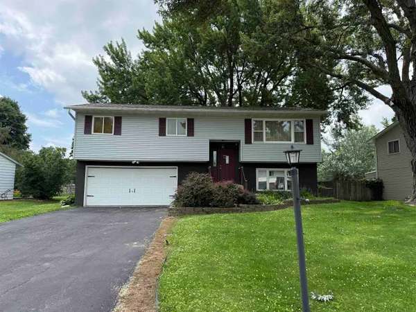 $179,900 | 2015 West Revere Street, Freeport, IL 61032