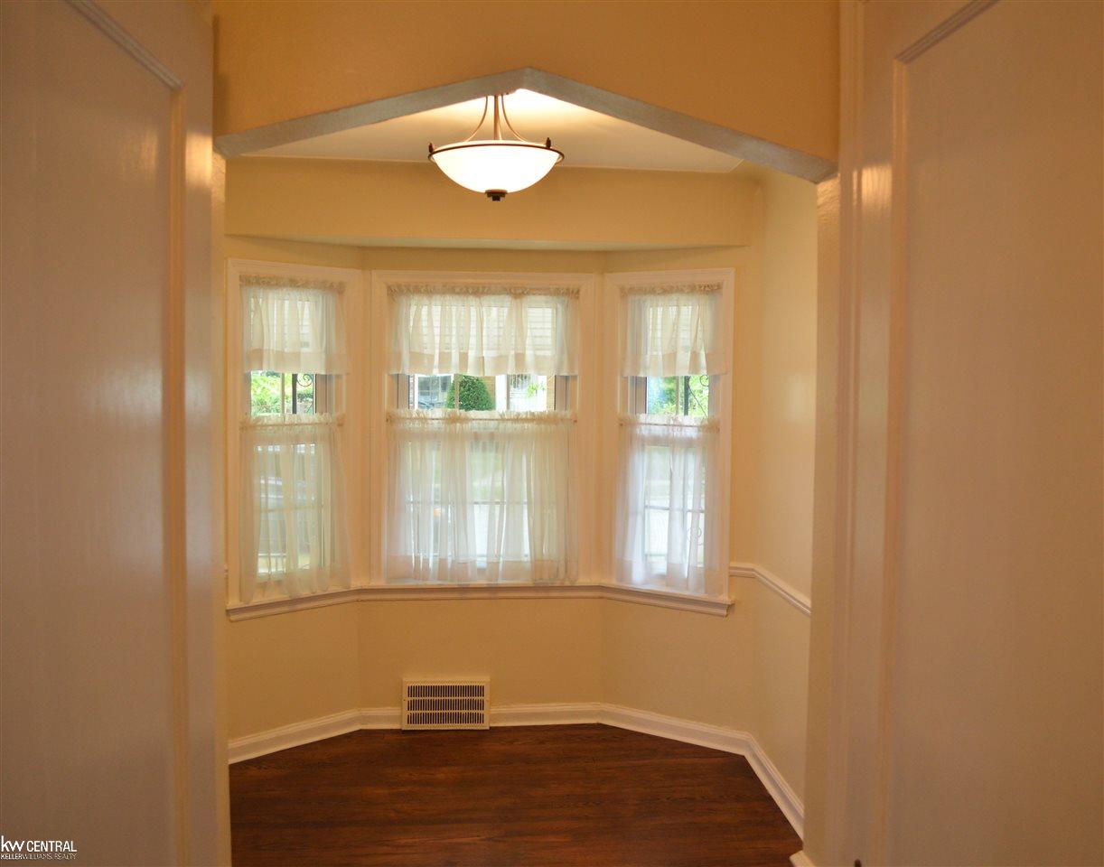 1738 Harvard Road Berkley, MI 48072 - Photo 7 of 31 Dinning Room