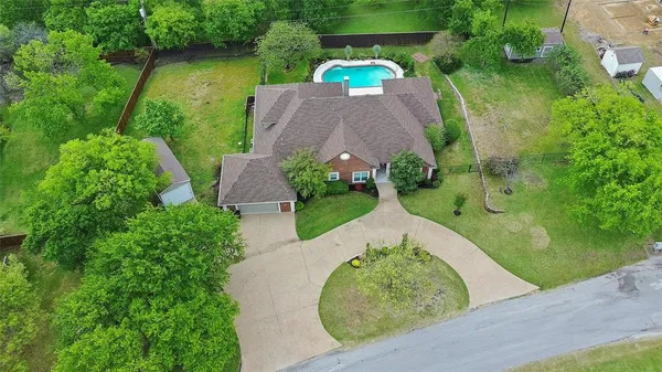 $770,385 | 505 Northwest County Road 0011, Corsicana, TX 75110