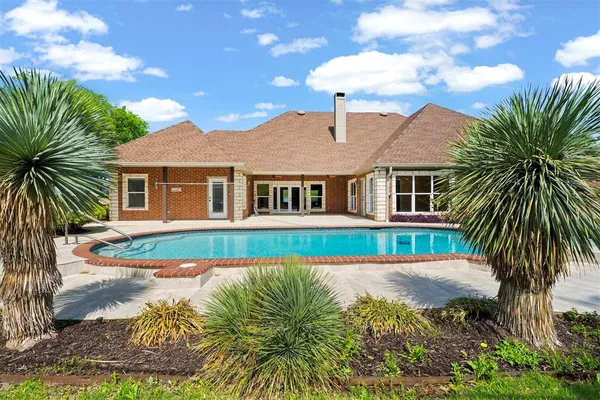 $770,385 | 505 Northwest County Road 0011, Corsicana, TX 75110