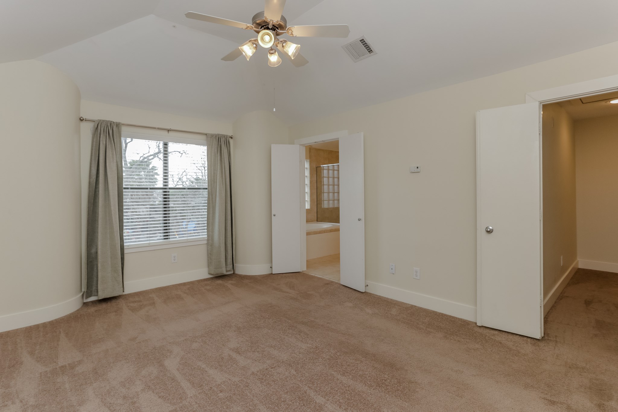 2705 Rutland Street, Unit B Houston, TX 77008 - Photo 12 of 21 The Master Bedroom is secluded on the 3rd floor allowing plenty of privacy.