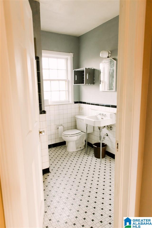 3105 Whitehall Road Birmingham, AL 35209 - Photo 15 of 40