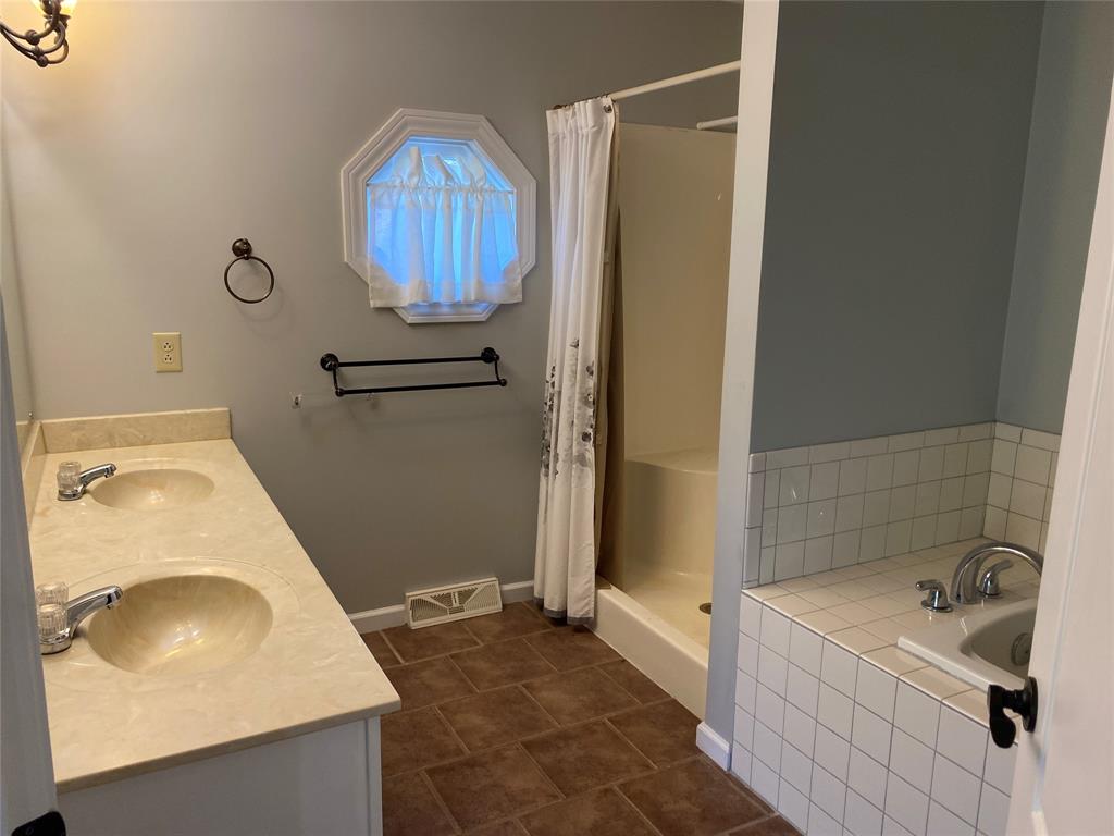 880 West Barouche Pendleton, IN 46064 - Photo 22 of 30 Gallery Image 22