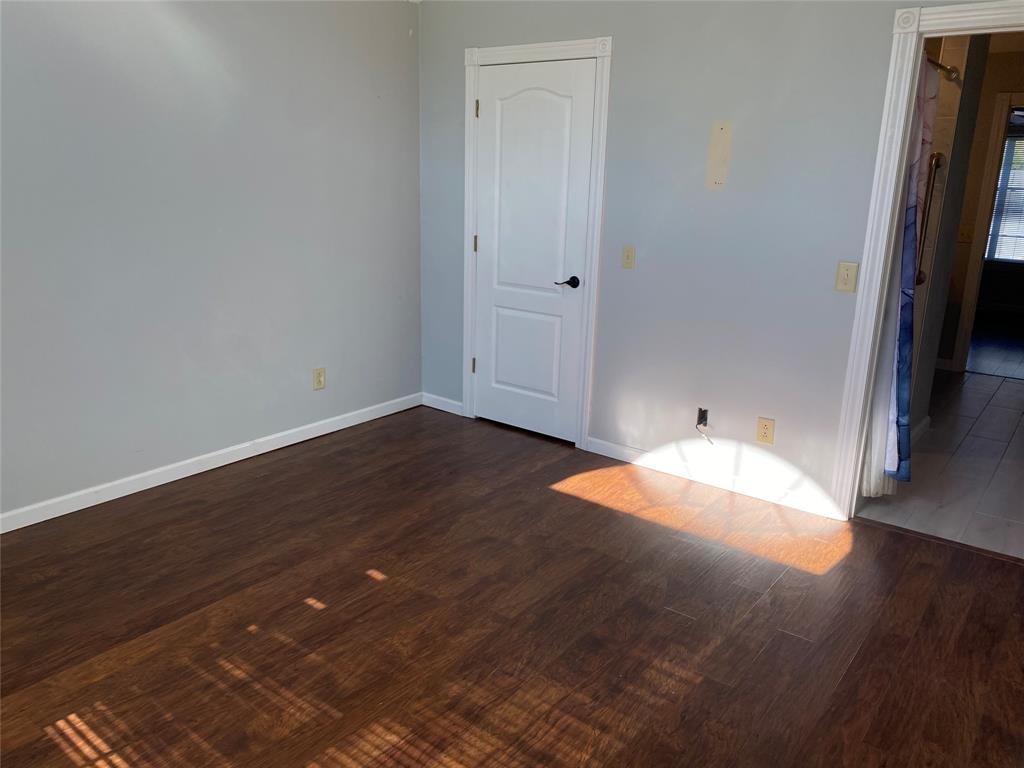 880 West Barouche Pendleton, IN 46064 - Photo 5 of 30 Gallery Image 5