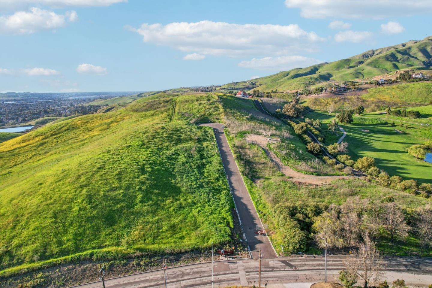 1339 Terra Vista Milpitas, CA 95035 - Photo 31 of 32 a view of a garden