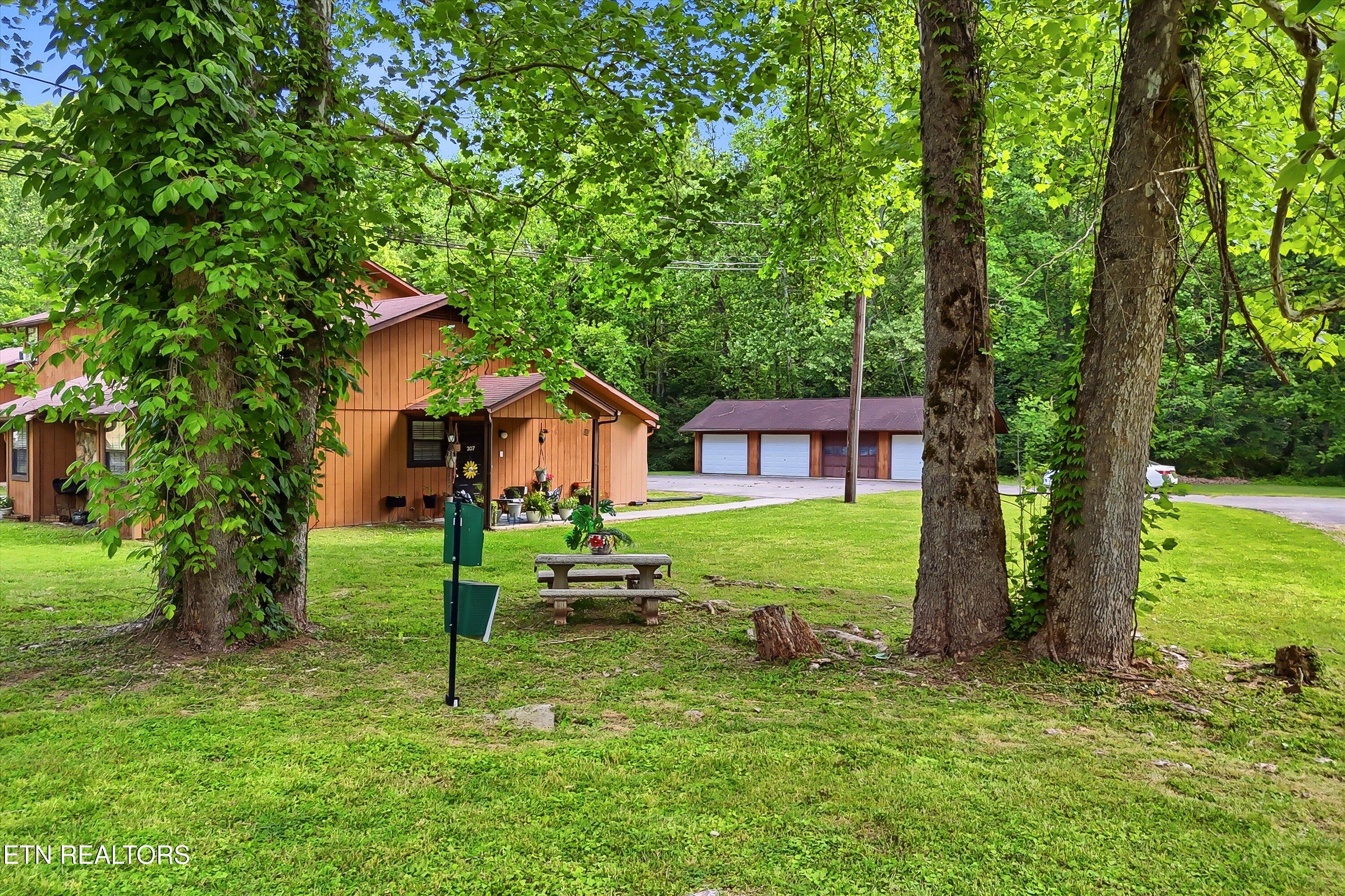 197-207 Gum Hollow Road, Unit 197 207 Oak Ridge, TN 37830 - Photo 6 of 13 06-197-207 Gum Hollow Rd-6