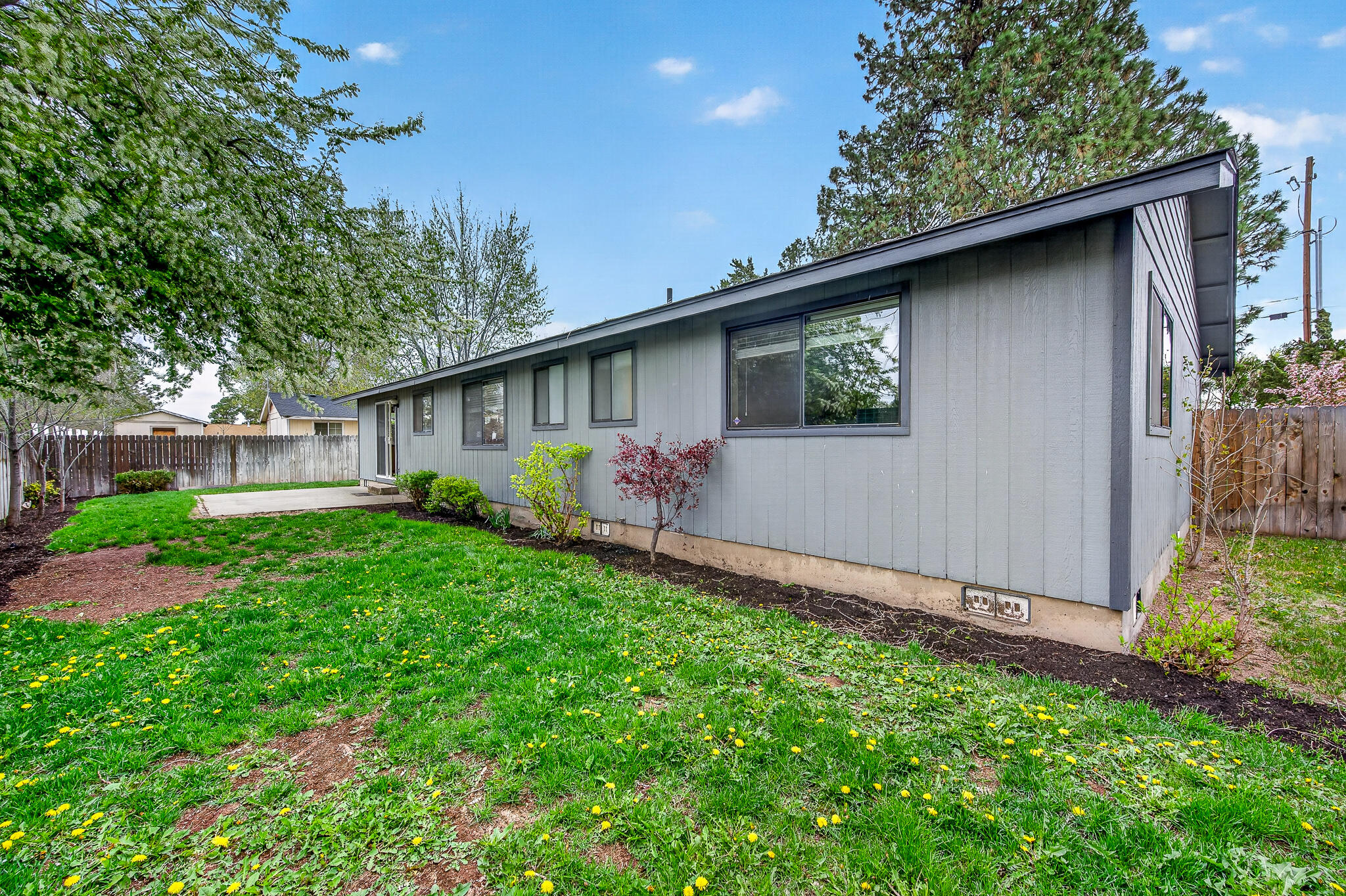 2747 Southwest 23rd Street Redmond, OR 97756 - Photo 37 of 38 MAL_3794