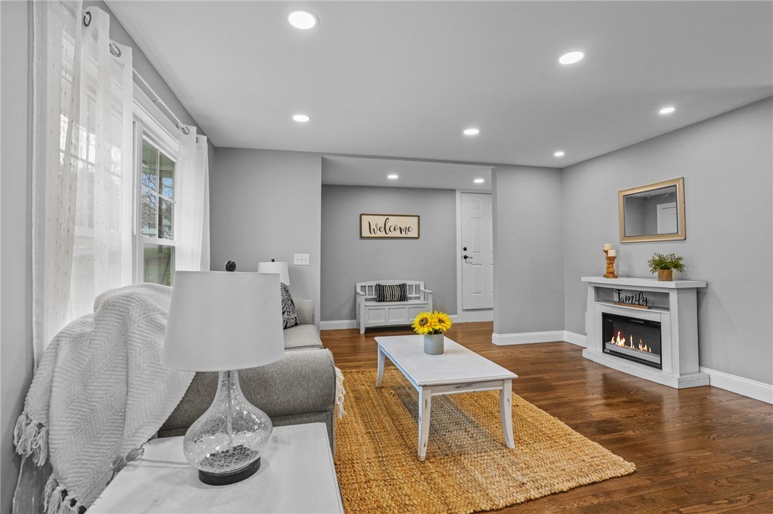140 Redwood Road Portsmouth, RI 02871 - Photo 9 of 41