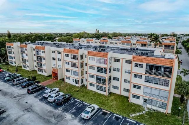 $168,000 | 2401 Northwest 41st Avenue, Unit 101, Lauderhill, FL 33313
