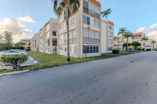 $168,000 | 2401 Northwest 41st Avenue, Unit 101, Lauderhill, FL 33313