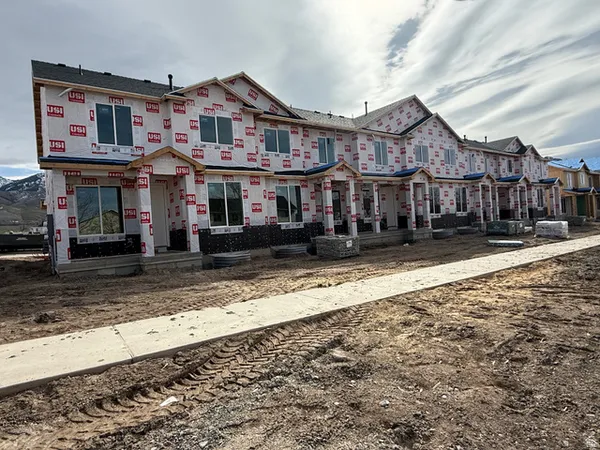 $365,000 | 809 South 270th Street East, Unit 2, Smithfield, UT 84335