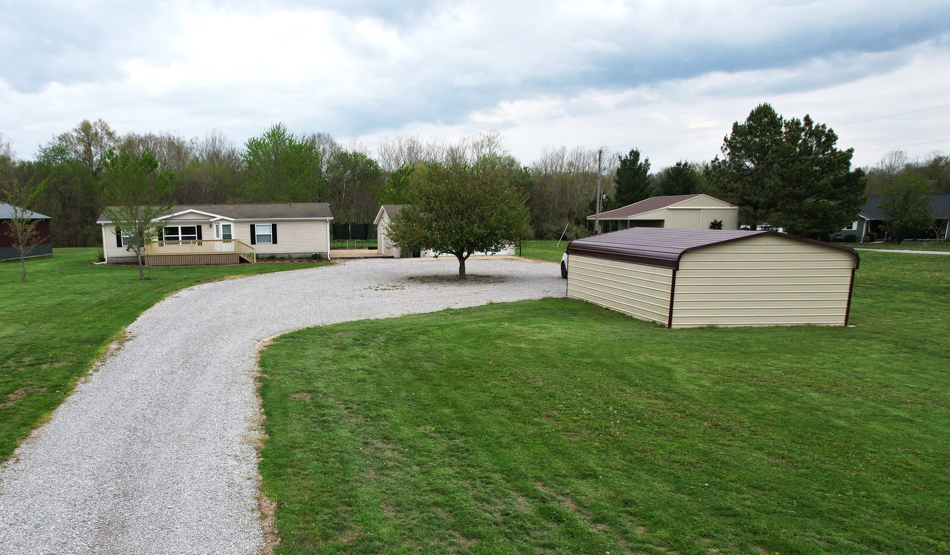 16495 East Robin Road Mount Vernon, IL 62864 - Photo 3 of 46 Gallery Image 3
