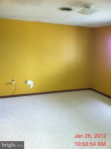 17 Darbys Court Falling Waters, WV 25419 - Photo 13 of 14 a view of a room with an ocean