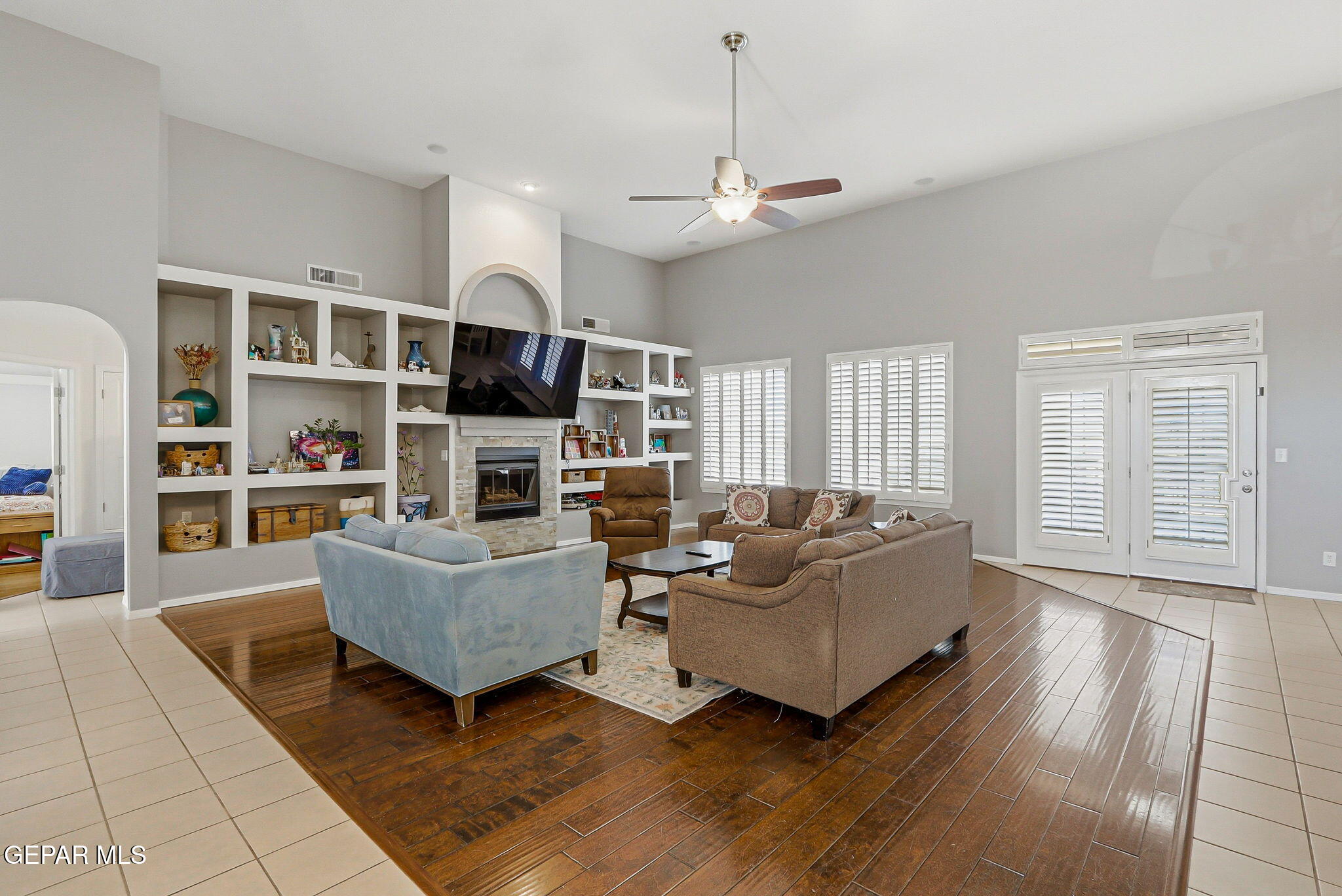 6745 Pearl Ridge Drive El Paso, TX 79912 - Photo 11 of 47 32-web-or-mls-IMG_3061_1