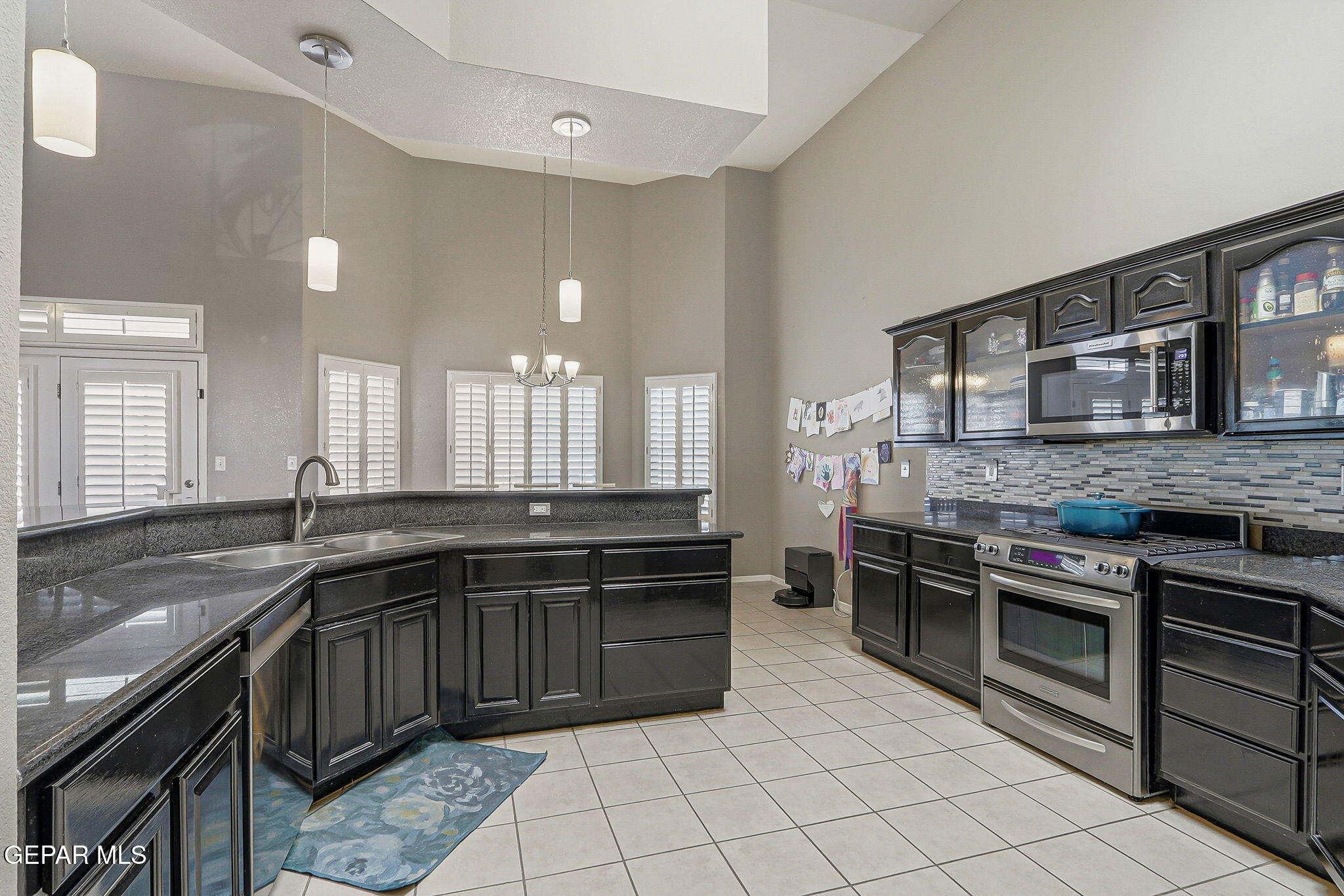 6745 Pearl Ridge Drive El Paso, TX 79912 - Photo 15 of 47 46-web-or-mls-IMG_3159_1