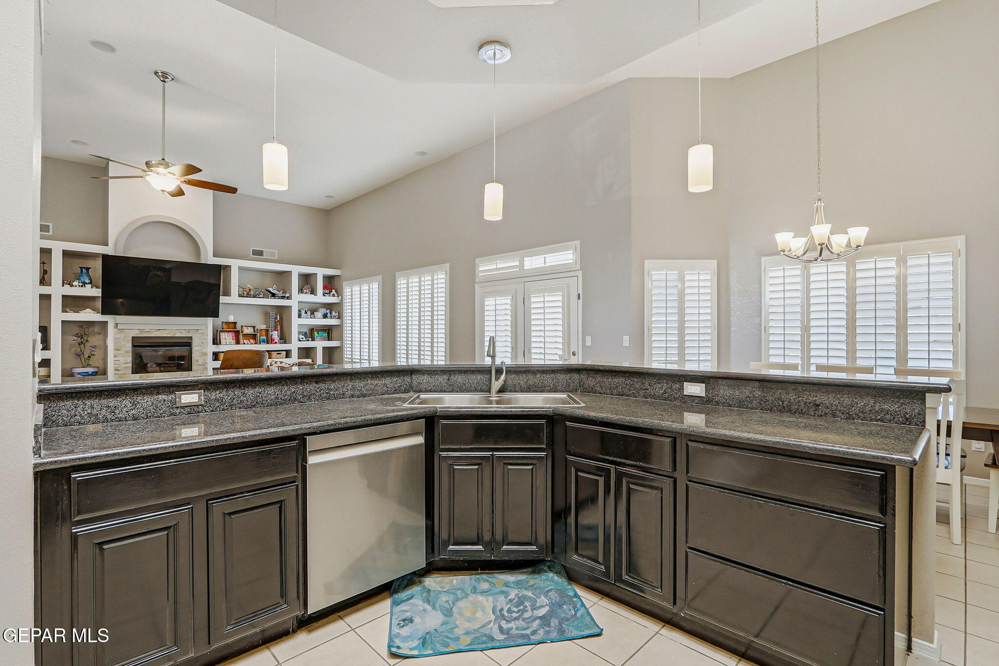 6745 Pearl Ridge Drive El Paso, TX 79912 - Photo 16 of 47 45-web-or-mls-IMG_3152_1