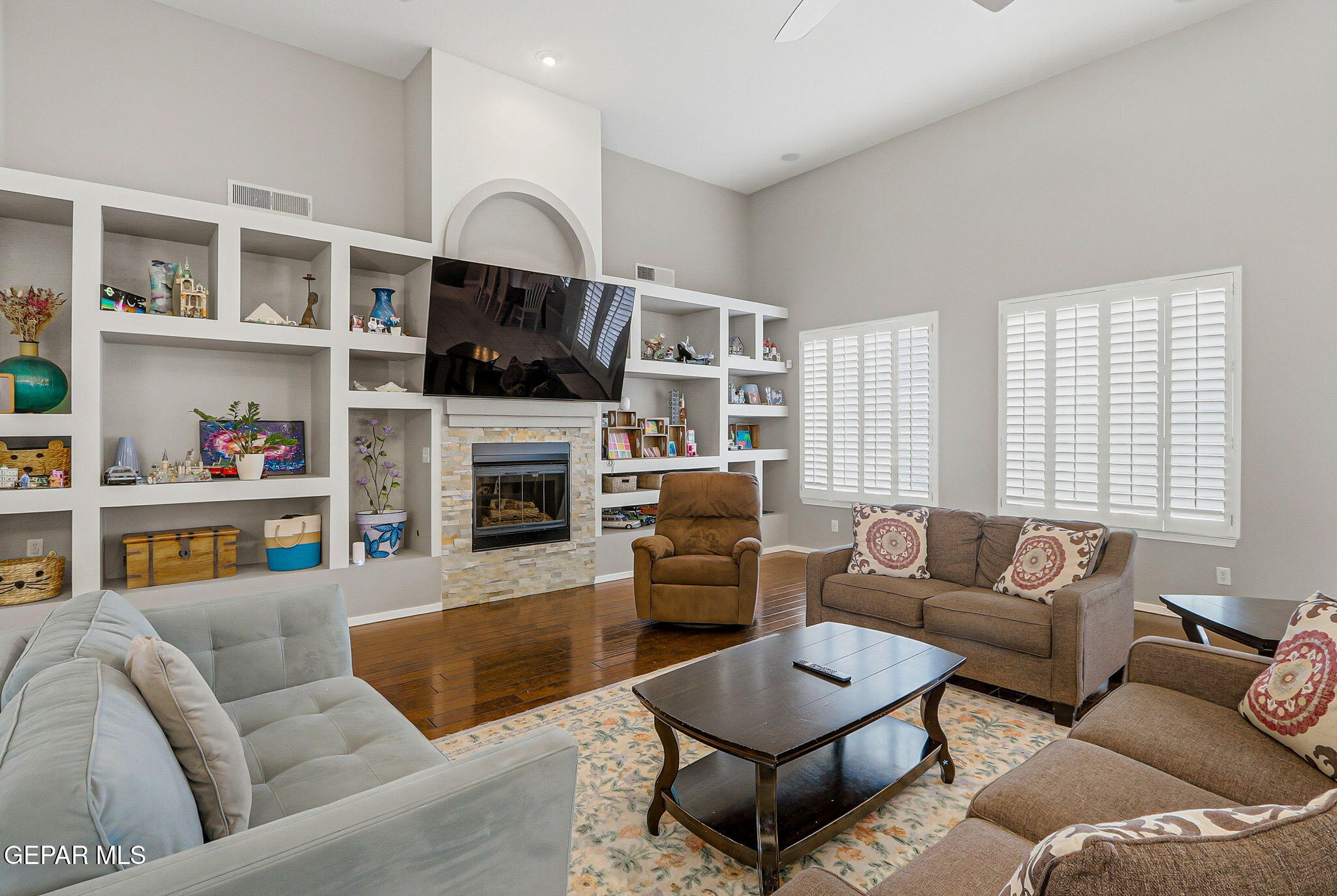 6745 Pearl Ridge Drive El Paso, TX 79912 - Photo 10 of 47 33-web-or-mls-IMG_3068_1