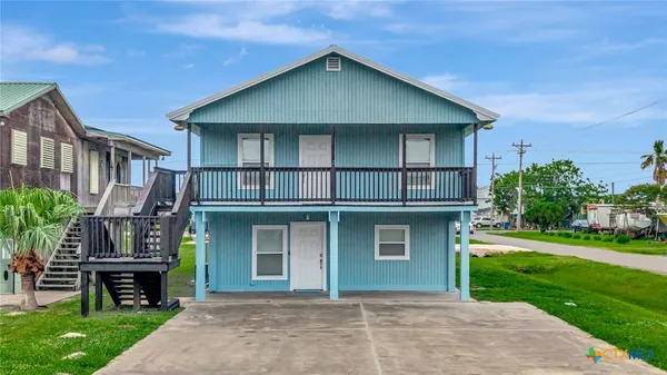 $299,900 | 611 Tyler Avenue, Port O'Connor, TX 77982