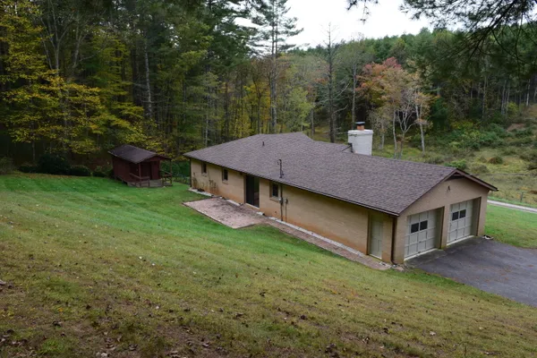 $285,000 | 171 Pine Creek Way Southeast, Floyd, VA 24091